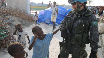 La mayoría responde que sí por cuanto el objetivo primordial de la ONU es mantener la paz y seguridad internacional, «preservar a las generaciones venideras del flagelo de la guerra». En […]