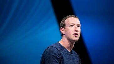 Mark Zuckerberg le pidió perdón al mundo. El magnate de la tecnología vio cómo se le esfumaba en unas pocas horas hasta 7.000 millones de euros de su riqueza personal, lo que […]