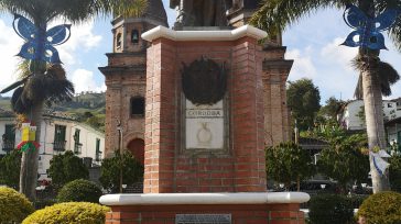 Monumento a José María Córdova en su pueblo natal, donde se lee Córdoba. &nbsp; &nbsp; Gerney Ríos González La Corporación Academia de Historia José María Córdova Muñoz, lleva el nombre [&hellip;]