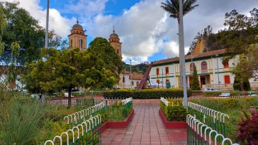 Parque de Nemocón    Este sábado 4 de diciembre Nemocón, Cundinamarca inicia su temporada turística de vacaciones con el evento de inauguración del alumbrado navideño «Nemocón Despierta»; espectacular iluminación del […]