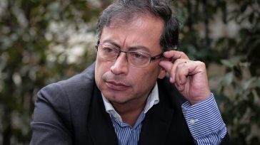 Gustavo Petro sigue liderando encuestas     El Pacto Histórico de Gustavo Petro sigue liderando la encuesta para las elecciones presidenciales de Colombia con 43. por ciento. En segundo lugar se […]