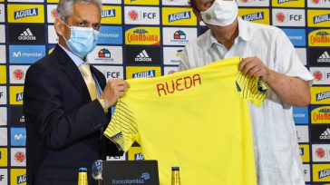  Los responsables de la eliminación  de Colombia: Ramón De Jesús Jesurún Franco, presidente de la Federación Colombiana de Futbol y Reinado Rueda, técnico.    Rafael Camargo  Reinaldo Rueda, pasa por el […]