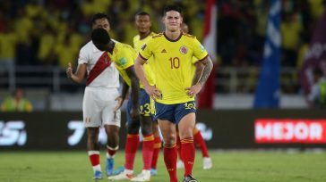 James Rodríguez     Esteban Jaramillo Osorio El descontrol de James Rodríguez, increpando a la afición por el castigo de la silbatina cuando, con resultados adversos y migajas de fútbol, […]