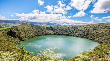 Laguna de Guatavita    Manuel Tiberio Bermúdez Solamente hora y media de viaje hay de Bogotá hasta Guatavita, una de las poblaciones de Cundinamarca que recibe un gran número de […]