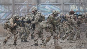 Soldados ucranianos      Prensa Latina El portavoz presidencial, Dmitri Peskov, manifestó  que los objetivos de la operación militar de Rusia son la desmilitarización  de Ucrania, que representan amenazas para […]