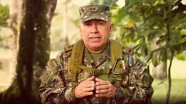 General Hernando Herrera Díaz, confesó alianza con el narcotráfico para combatir a las guerrillas. Rafael Camargo El general Hernando Herrera Díaz es removido de su cargo por denuncia realizada por […]