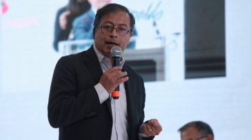 Gustavo Petro ganador de la coalición el Pacto Histórico  Sergio Fajardo ganador de la encuesta de La Esperanza Federico Gutiérrez ganador de la consulta Equipo Colombia