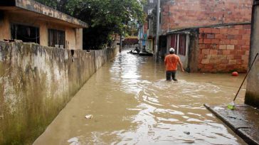 Varias poblaciones de Cundinamarca  registran inundaciones por desbordamiento de ríos y quebradas.       A siete se elevó el número de personas muertas en estas dos municipalidades, como consecuencia […]