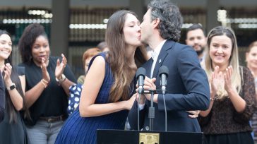 Daniel Quintero, alcalde de Medellín y su esposa Diana Marcela Osorio, anunciaron que seguirán trabajando por la grandeza de la capital de Antioquia, después de derrotar a lo que llamó […]