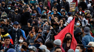 Bogotá    Rafael Camargo Las manifestaciones de ayer  jueves, para conmemorar el primer año del Paro Nacional, se han desarrollado en completa calma en Colombia. En Cali se realizó una […]