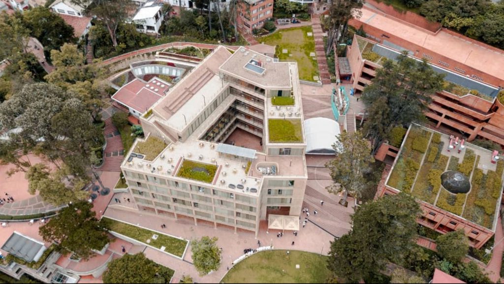 En Colombia: UNIVERSIDAD DE LOS ANDES, PRIMER PUESTO - Primicia Diario