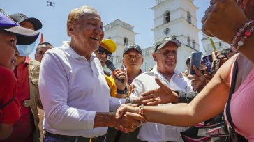 Rodolfo Hernández, el hombre sorpresa Rodolfo Hernández, de 77 años, fue la sorpresa de la jornada electoral de primea vuelta al derrotar al candidato de todos los partidos políticos de […]