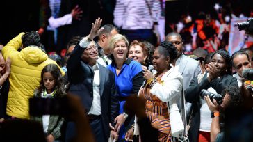 El presidente electo Gustavo Petro, la vicepresidenta Francia Márquez entregando el parte de triunfo.        Rafael Camargo El presidente electo de Colombia habló desde el Movistar Arena, en […]