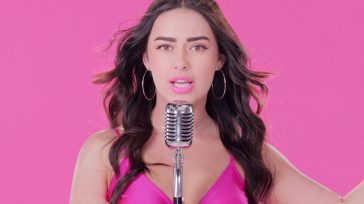 Carolyna Lara   Carolyna Lara lanzó su versión regional mexicano de Así No te Amara Jamás como un homenaje a una de las mas grandes representantes de la música femenina: Amanda […]