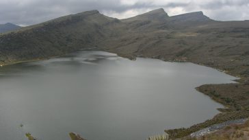 La Laguna de Chisacá es un cuerpo de agua ubicado a unos 3600 metros sobre el nivel del mar. Hace parte del Parque Natural de Sumapaz, en el que se […]