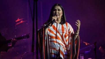 Ana Gabriel   Ana Gabriel se presentará en el Coliseo Live de Bogotá, el próximo 7 de octubre. La Luna de América cuenta con una trayectoria musical de más de cuatro décadas […]