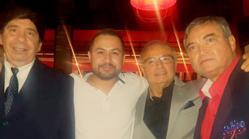 Con Fruko, un sobrino, Humberto Muriel y Pedro Muriel.   Guillermo Romero Salamanca  De pronto, a la mitad de la canción se oye: «Pedro Muriel, Muriel, Muriel». Luego viene otro […]