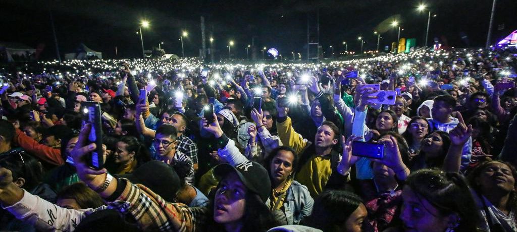 50 mil personas de fiesta en Bogotá        En medio de unas 50 mil personas, la alcaldesa Claudia López desafió el frio capitalino y se disfrutó el gran […]