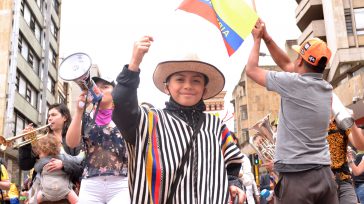 Los niños fueron protagonistas en las calles de Bogotá durante la jornada de posesión del Gobierno de Gustavo Petro y Francia Márquez.   (Texto)  Raúl Gutiérrez  (Fotos)  Sebastián Ruiz , […]