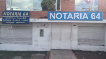 La Notaria que se le entregó a uno de los ideólogos del uribismo en la operación raspando la olla.      Javier Sánchez Una feria de notarías para sus amigos […]