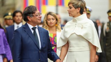 El presidente de la República, Gustavo Petro, la primera dama de la nación Verónica Alcocer y familia.      Rafael Camargo «Hoy comienza tu Gobierno con el nuevo camino a la […]