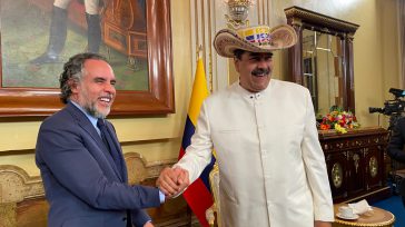 Hermandad entre Colombia y Venezuela. El presidente Bolivariano, Nicolás Maduro portando un sombrero volteado, le dijo al embajador Benedetti: «Los apátridas de Colombia y Venezuela han sido derrotados».    Luis Alfonso […]