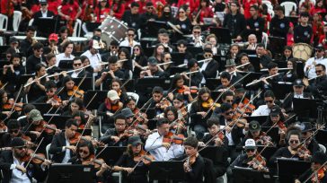 16 mil músicos en acción    La Orquesta Filarmónica de Bogotá presentó ‘El Concierto Más Grande Del Mundo’, para celebrar que Bogotá será legataria de los archivos de la Comisión […]