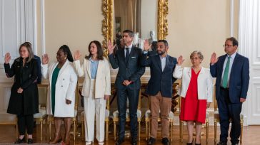 Los nuevos funcionarios del Gobierno Nacional.      El presidente Gustavo Petro, tomó el juramento a funcionarios que asumieron la responsabilidad del cambio. Cielo Rusinque Urrego, directora del DPS. Abogada […]