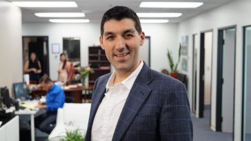 Iván Anz emprendedor creativo y humano Para el emprendedor global y con múltiples negocios en 14 países, el argentino Iván Anz, Colombia debe pensar en positivo, «salir de las inversiones […]