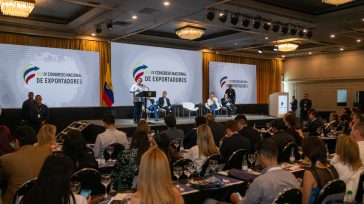 El presidente de Colombia, Gustavo Petro Urrego, en la instalación del Congreso Nacional de Exportadores en Medellín.        «Si aquí hay empresarios exportadores yo les digo: deberían ser […]