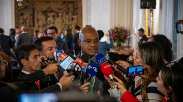 Luis Gilberto Murillo  embajador de Colombia ante Estados Unidos     Fotos Juan Pablo Bello  El  embajador de Colombia ante Estados Unidos Luis Gilberto Murillo, propuso la creación de un estatuto de protección temporal para colombianos que han […]