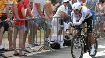 Rigoberto Urán se convirtió en el cuarto colombiano en ganar una etapa en las tras grandes competencias de ciclismo del mundo. Esta vez, tras coronar la etapa 17 de la Vuelta […]