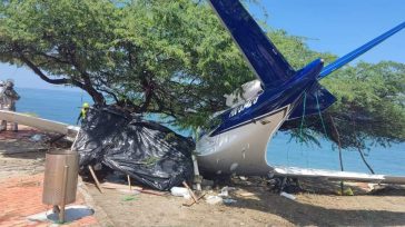 La avioneta salió de la pista y llegó a una playa donde atropelló un niño que murió de inmediato.    Fotos Jader Fontalvo López Santa Marta Un avión siniestrado  en […]