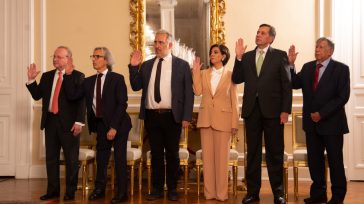 Embajadores de Colombia posesionados por el presidente Gustavo Petro Urrego.        Javier Sánchez  «La embajada, el consulado  de Colombia en el exterior, tiene que estar al servicio de […]