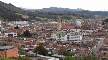 Chiquinquirá Guillermo Romero Salamanca El sábado 25 de noviembre de 1967, en Chiquinquirá, el segundo municipio de Boyacá despertó con el afán de llevar a sus niños a los colegios […]