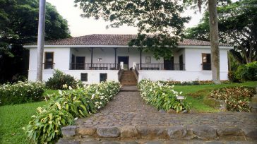  Hacienda La Paraíso residencia de Jorge  Isaacs Ferrer, autor de la novela: La María.      Gerney Ríos González  Del Imperio del Sol Naciente hace 90 años, llegaron a Colombia campesinos […]