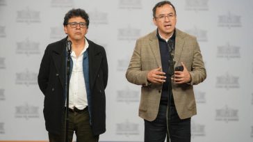 El ministro del Interior Alfonso Prada y Jaime Pava Director de la Unidad Nacional de Gestión del Riesgo.   El Comité de seguimiento, fue un comité interministerial presidido directamente por el […]