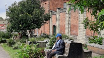 Adultos mayores en Colombia pendientes del auxilio del Gobierno Nacional.        Víctor Hugo Lucero Montenegro Gráficas  Edificio Bacatá el más alto de Colombia.  Las carretillas tiradas por caballos […]