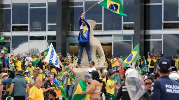 La ultraderecha de bolsonaro en Brasil causando caos.    Carlos Alfonso Velásquez Como ha quedado claro, los recientes y graves desvaríos políticos acontecidos en Brasil y Perú no quedaron como […]