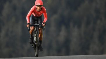 Nairo Quintana rompió en llanto tras el tercer lugar en los Nacionales de Ruta.La emotiva situación se dio durante la ceremonia de premiación. El pedalista boyacense no aguantó y se […]