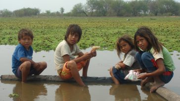 La nueva generación de los indígenas paraguayos   Gerney Ríos González Sin consultar a los verdaderos propietarios milenarios de la tierra, considerados salvajes, en 1750, el Tratado de Madrid de […]