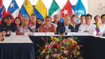 Mesa de diálogo entre el ELN y  el Gobierno colombiano.       La Comisión Negociadora que representa al Gobierno colombiano y la guerrilla del ELN retornarán a la mesa de diálogo, […]