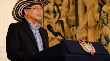 Gustavo Petro, presidente de Colombia.     Gustavo Álvarez Gardeazabal El Porce La vertiginosidad conque el presidente Petro resolvió, en menos de 20 horas, la crisis que precipitó en su […]