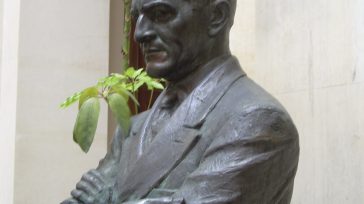 Busto de Jorge Eliecer Gaitán Ayala Considerado como uno de los grandes redactores y periodistas de Colombia, calificado como el más sobresaliente por don Orlando Cadavid Correa, don Antonio Pardo […]