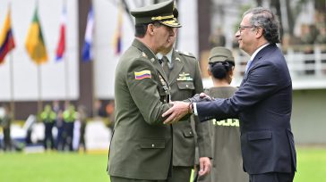   General William René Salamanca director de la Policía Nacional     Rafael Camargo En la entrega de mando de la Dirección de la Policía Nacional al general William René […]