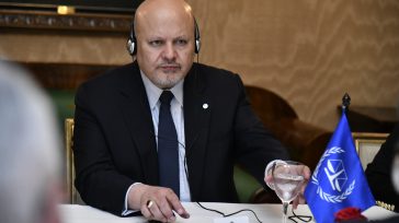 El fiscal de la Corte Penal Internacional (CPI), Karim Khan, sostuvo  una reunión a puerta cerrada con el presidente de Colombia, Gustavo Petro Urrego a su llegada a Colombia.