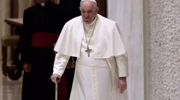 Papa Francisco.     Hernán Alejandro Olano García En junio de 2023, el papa Francisco ha sido sometido a una intervención de laparotomía y cirugía plástica de la pared abdominal […]