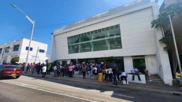 Colas en el Banco Agrario para reclamar el pago de Renta Ciudadana.    }   Gustavo Álvarez Gardeazábal  El Porce   Todos los medios, y los aculillados integrantes de la […]