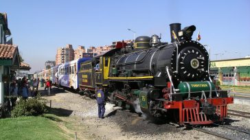 La maquina que recorría todos los días la sabana de Bogotá       Gerney Ríos González El Ferrocarril del Sur conecta a obras pequeñas con pleitos inconmensurablemente imponentes e […]