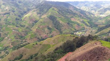 Cañón del Mícay      Gustavo Álvarez Gardeazábal El Porce En la singularísima geografía del cultivo de la coca en Colombia existe una zona al occidente de Popayán  que ya […]